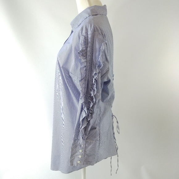 ✨3 for $30✨ NWOT Striped Stretch Button Down Top - Picture 6 of 11